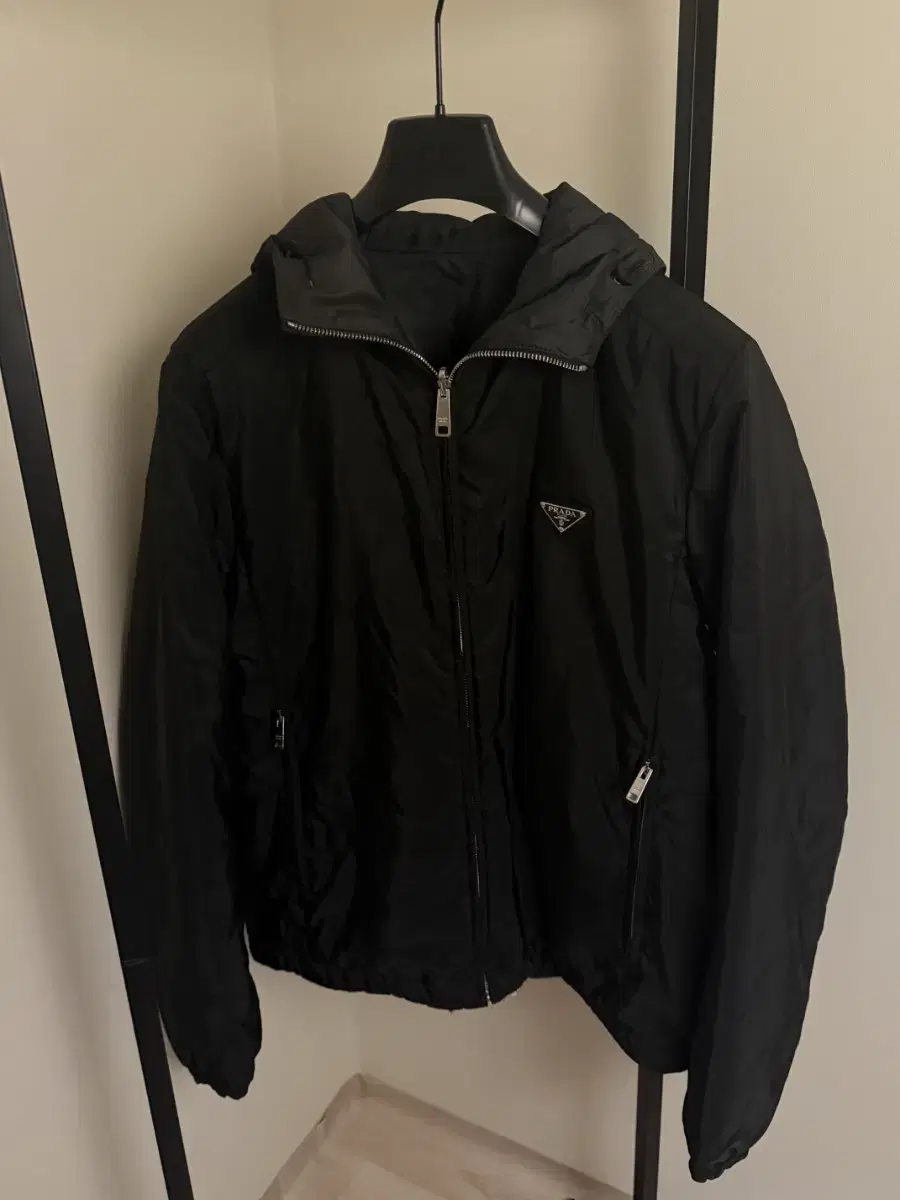 PRADA フード付きウィンドブレーカー プラダ PRADA ジャケット フード ウィンドブレーカー 44